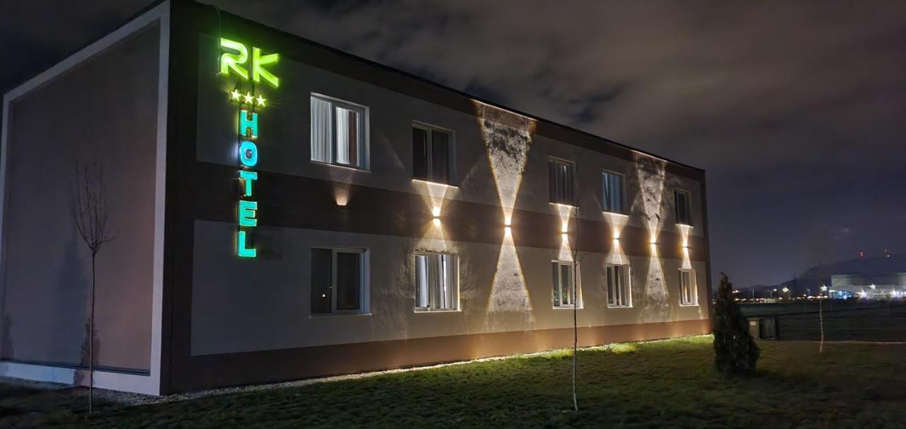Hotel Rk Ghimbav Exterior foto